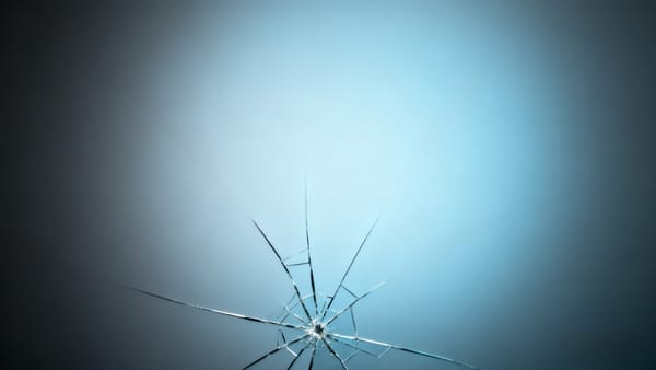 Chapter 3 : Cracks in the Armor